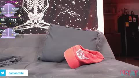 Snapshot of damoncolbi chatting on January 18, 11:19 pm damoncolbi online show from January 18, 11:19 pm