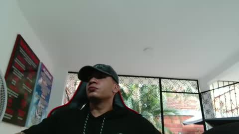 Snapshot of damyan_2003 chatting on March 4, 3:04 pm damyan_2003 online show from March 4, 3:04 pm