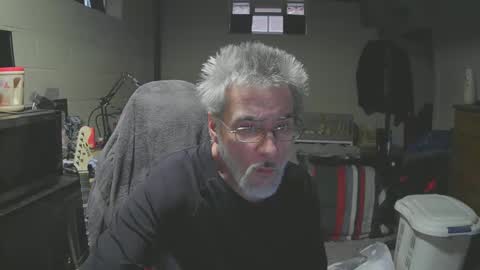 dan137111 online show from March 31, 11:32 am