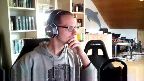 Snapshot of dan_snow24 chatting on November 17, 12:55 pm Dan Snow online show from November 17, 12:55 pm