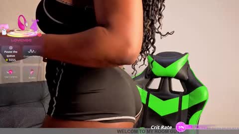 Snapshot of dana_ebony_ chatting on December 3, 9:02 pm Danna online show from December 3, 9:02 pm