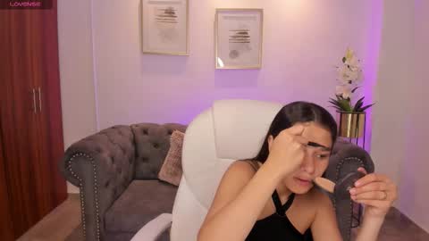 danaa_rouse online show from October 4, 7:12 pm