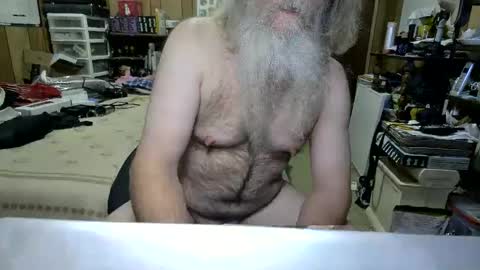 Snapshot of danagm chatting on December 1, 6:19 pm Dana online show from December 1, 6:19 pm