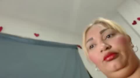 Snapshot of danalaleska chatting on March 5, 3:13 am danalaleska online show from March 5, 3:13 am