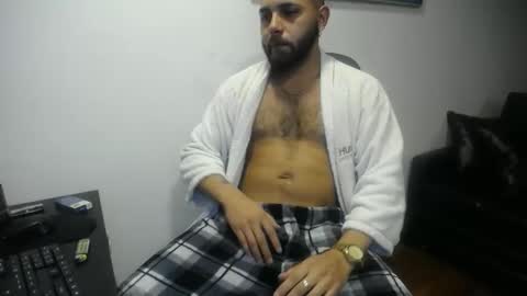 Snapshot of danbury44 chatting on November 19, 2:11 am danbury online show from November 19, 2:11 am