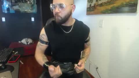 Snapshot of danbury44 chatting on November 26, 10:11 pm danbury online show from November 26, 10:11 pm