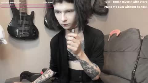 dandelion_sea online show from October 18, 7:03 pm