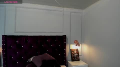 Snapshot of danee_19 chatting on December 26, 10:48 am Daniela online show from December 26, 10:48 am