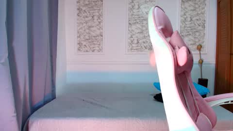 Snapshot of danellahouston chatting on October 28, 11:51 pm Danella Houston online show from October 28, 11:51 pm