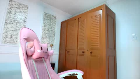 Snapshot of danellahouston chatting on November 5, 7:14 pm Danella Houston online show from November 5, 7:14 pm