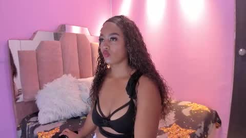 Danfne Torres online show from November 10, 12:15 pm