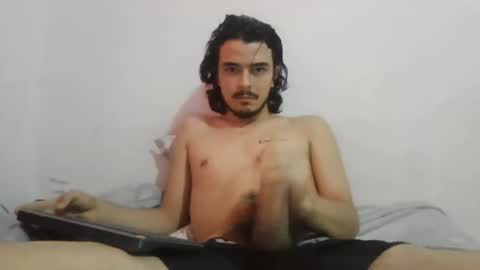 Snapshot of dani_42017 chatting on October 24, 11:50 am dani_42017 online show from October 24, 11:50 am