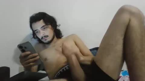 Snapshot of dani_42017 chatting on December 20, 4:41 am dani_42017 online show from December 20, 4:41 am