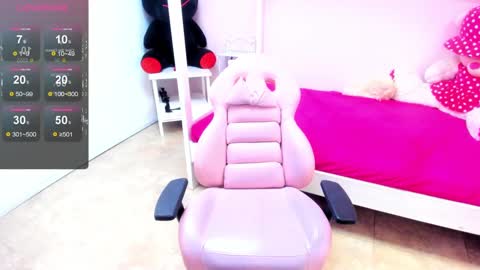 Snapshot of dani_clark_ chatting on December 27, 5:16 pm Dani online show from December 27, 5:16 pm