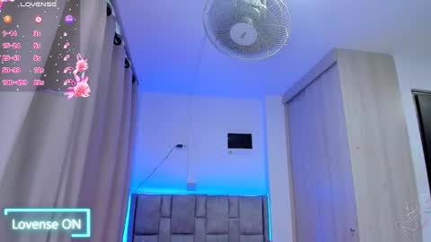 Snapshot of dani_cutee_ chatting on November 21, 9:24 pm Dani online show from November 21, 9:24 pm