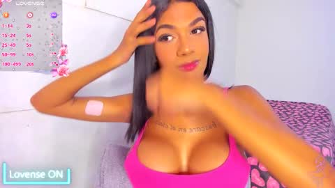 Snapshot of dani_cutee_ chatting on December 5, 3:15 am Dani online show from December 5, 3:15 am