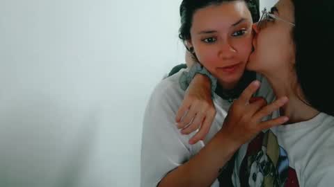 dani y jocelyn online show from March 5, 7:32 pm