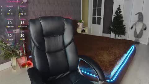 dani_kittys online show from December 21, 8:32 am