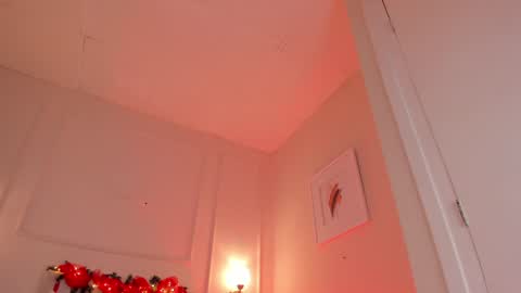 Hi I am Dani online show from December 14, 11:39 am