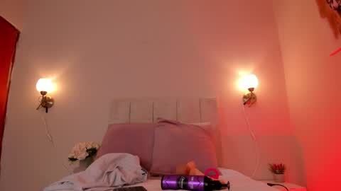 Hi I am Dani online show from January 7, 5:42 pm