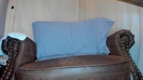 Snapshot of danidollxxx chatting on December 8, 6:01 am danidollxxx online show from December 8, 6:01 am