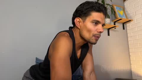 Snapshot of daniel0910s chatting on February 3, 2:14 am Daniel online show from February 3, 2:14 am