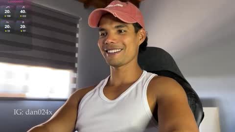 Snapshot of daniel0910s chatting on November 9, 4:49 pm Daniel online show from November 9, 4:49 pm