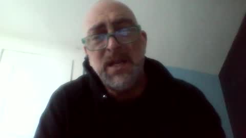 Snapshot of daniel_lbc chatting on October 16, 6:31 pm Daniel online show from October 16, 6:31 pm