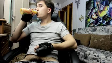 Snapshot of daniel_like chatting on December 21, 2:15 pm Just Ben online show from December 21, 2:15 pm