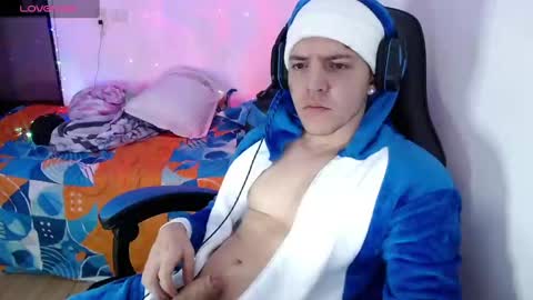 Daniel online show from December 7, 12:08 am