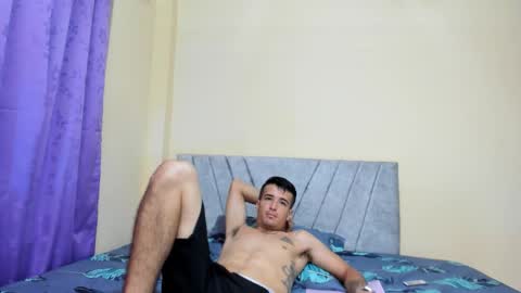 Snapshot of daniel_velez26 chatting on November 7, 7:14 pm daniel_velez26 online show from November 7, 7:14 pm