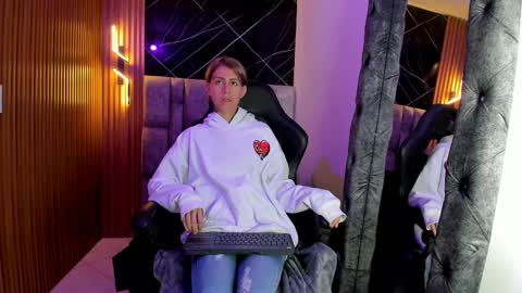 Snapshot of daniela_dl chatting on December 22, 6:26 pm Daniela online show from December 22, 6:26 pm