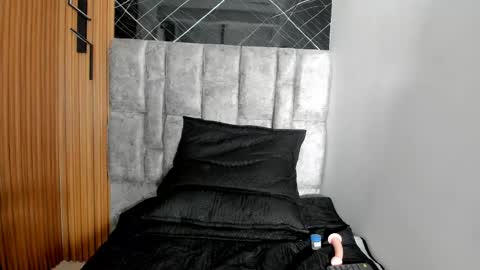 Snapshot of daniela_dl chatting on December 23, 9:29 pm Daniela online show from December 23, 9:29 pm