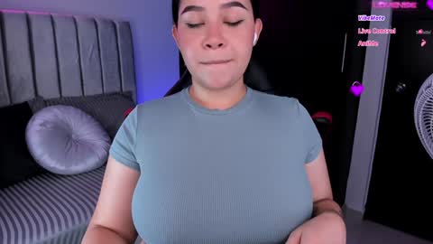 Snapshot of daniela_hornny chatting on December 17, 7:50 am dani h0rx online show from December 17, 7:50 am