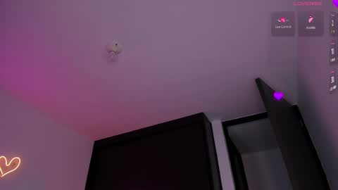 Snapshot of daniela_hornny chatting on February 25, 6:36 am dani h0rx online show from February 25, 6:36 am