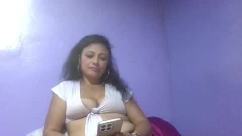 daniela_love1 online show from November 12, 7:13 pm