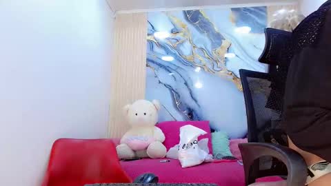 daniela_pink_ online show from February 20, 8:53 pm