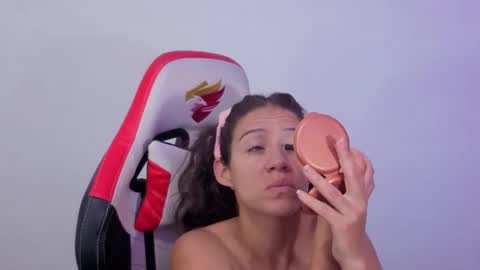 danielarivasth online show from October 27, 3:54 am
