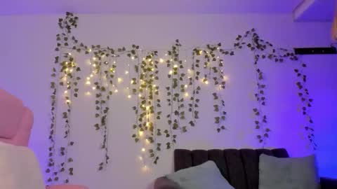 Snapshot of daniela_saenz1 chatting on December 14, 2:28 am Dani Saenz online show from December 14, 2:28 am