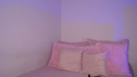 Snapshot of daniela_valencia chatting on January 28, 5:14 pm Lucia online show from January 28, 5:14 pm