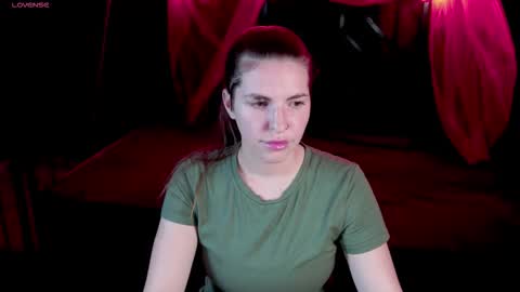 Snapshot of danielareign chatting on November 4, 2:16 pm danielareign online show from November 4, 2:16 pm