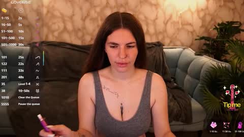 Snapshot of danielareign chatting on November 8, 7:19 am danielareign online show from November 8, 7:19 am