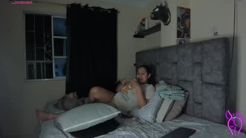 Snapshot of danielasexya chatting on November 4, 1:27 am danielasexya online show from November 4, 1:27 am