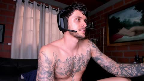 Daniele Bunny online show from February 4, 9:20 pm