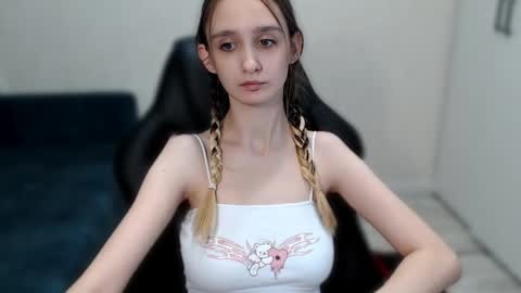 Daniella Martin online show from December 27, 11:17 am