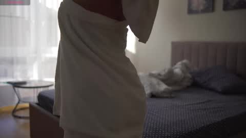 Danielle online show from September 25, 8:18 am