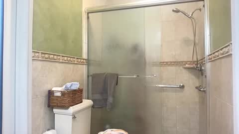 Snapshot of daniellealexa chatting on December 25, 12:26 pm daniellealexa online show from December 25, 12:26 pm