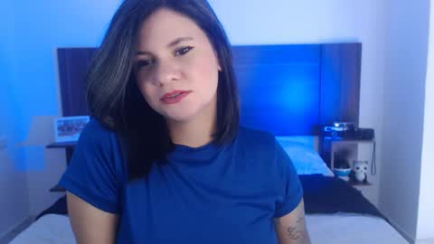 Snapshot of daniellerain chatting on March 5, 5:18 pm daniellerain online show from March 5, 5:18 pm