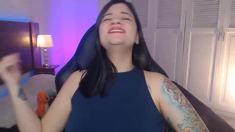 Snapshot of daniellerain chatting on December 14, 8:24 pm daniellerain online show from December 14, 8:24 pm