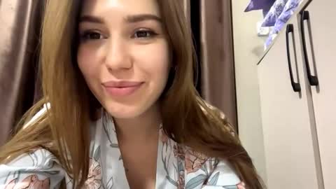 Julia online show from February 19, 3:08 pm